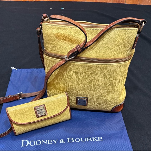 Dooney & Bourke Pebble Leather Yellow Crossbody Bag, Matching Wallet & Dust Bag - Picture 1 of 17